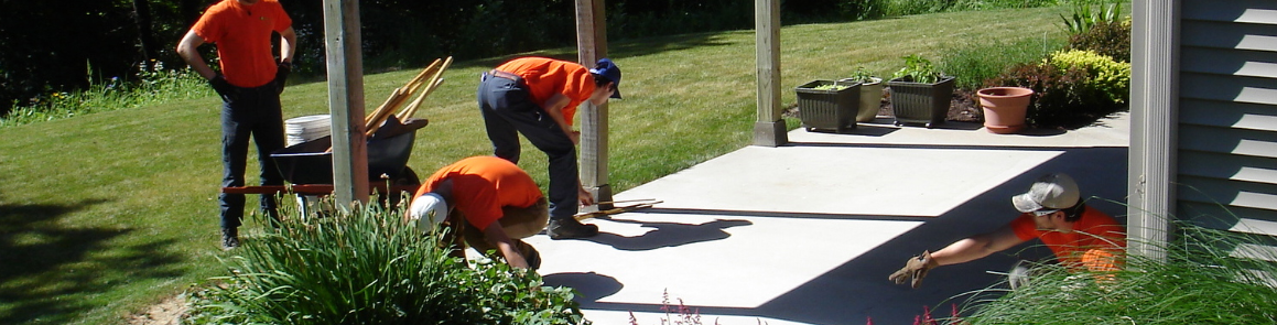 concrete patio builders