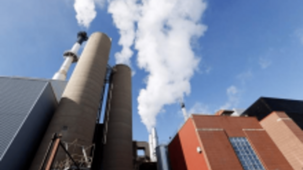 University of Iowa Aims to Cut Greenhouse Gas Emissions in Half