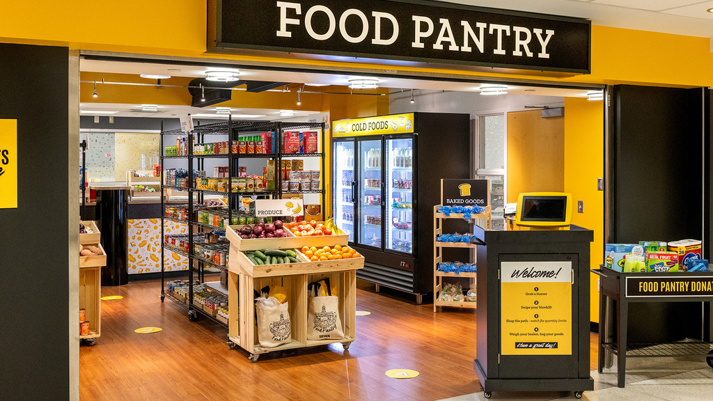 Looking into the Food Pantry at Iowa from the IMU hallway